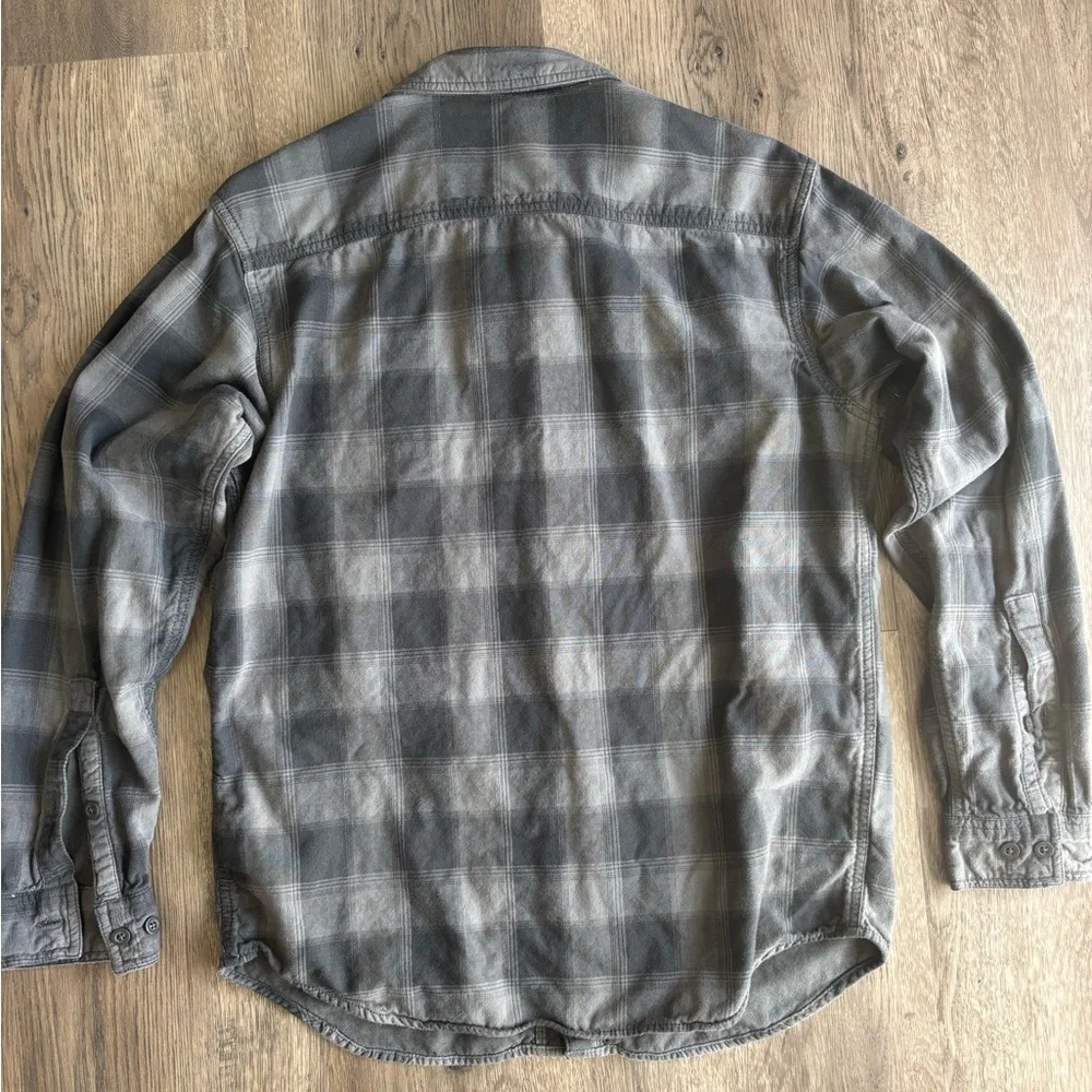 Gray Columbia Plaid L/S Button-Up Shirt Sz.M - Picture 2 of 5